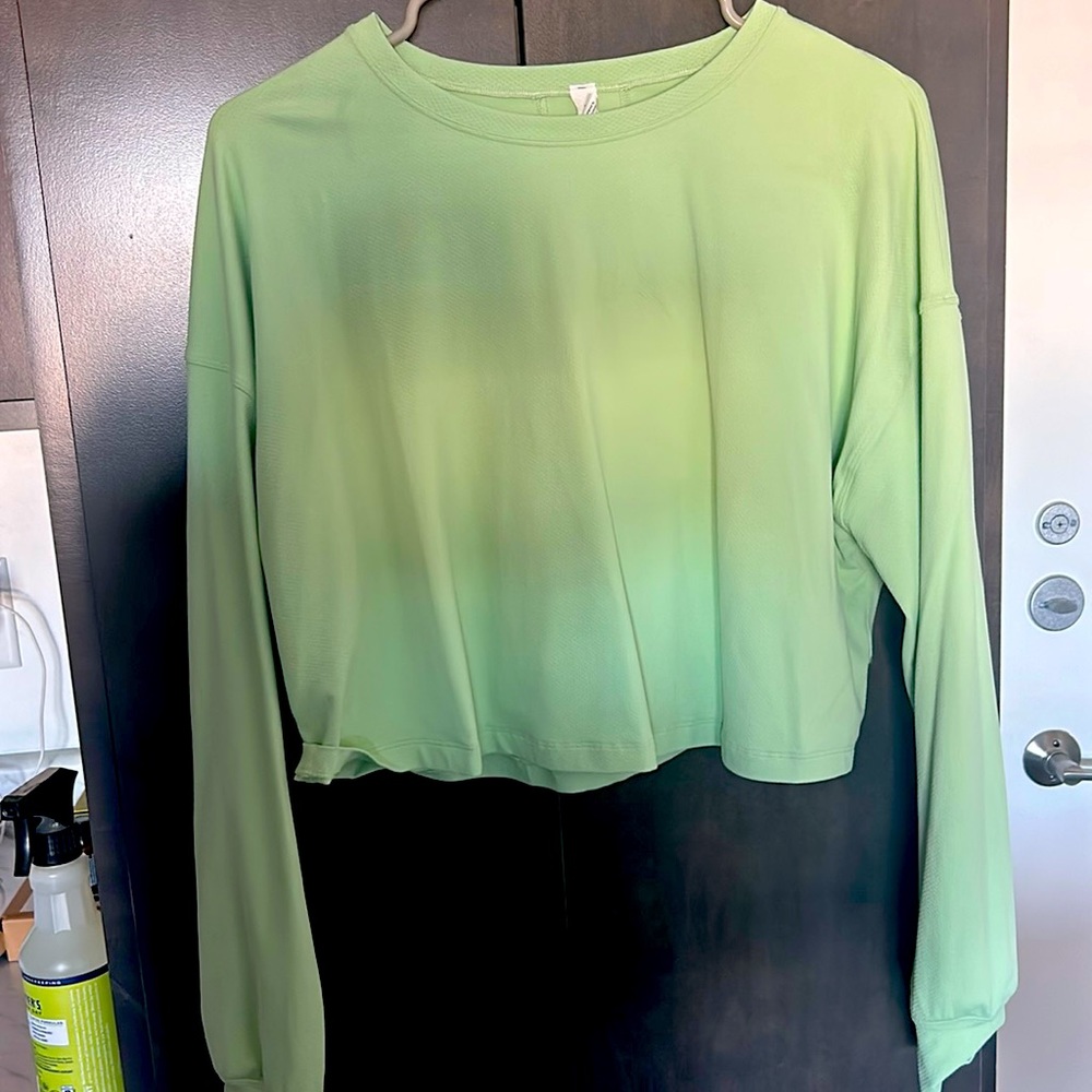 Lululemon top
